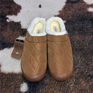 Lamo Tan Quilted Women's Slippers